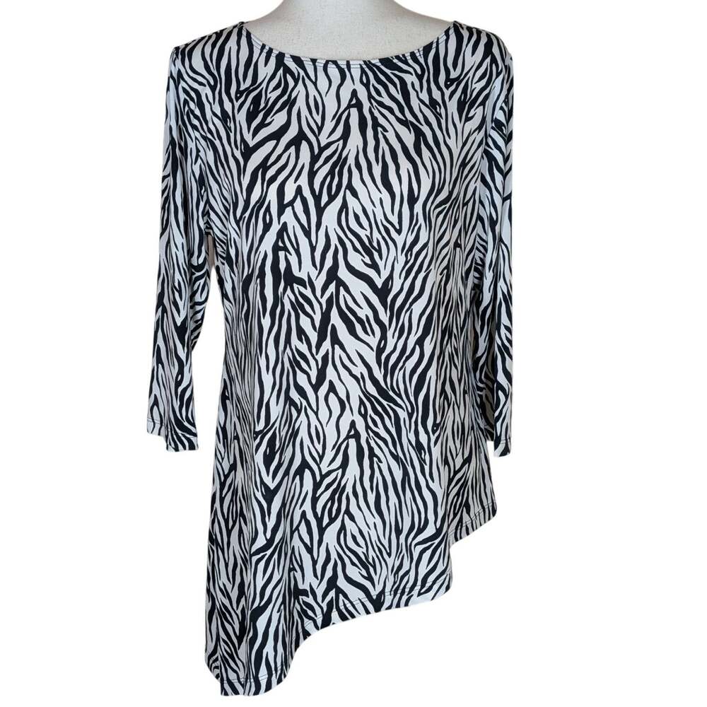 Chico’s Travelers Zebra Print Asymmetrical Tunic Top Size 2 Large Lagenlook Chic